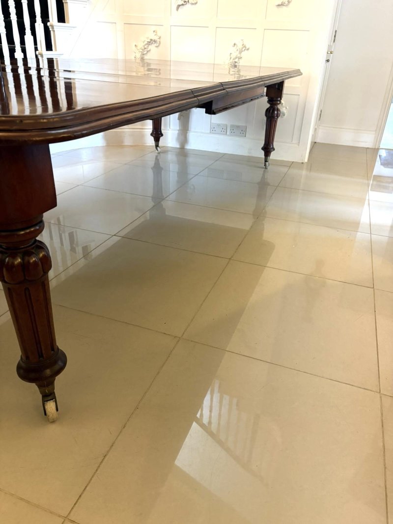 Large Antique Victorian Quality Figured Mahogany 12 Seater Extending Dining Table - Image 12